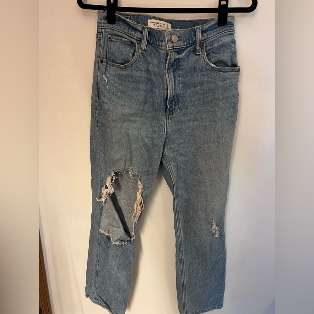 Abercrombie & Fitch Women's Light Blue Boyfriend Jeans